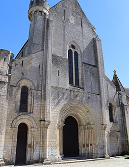 Domaine du Prieuré : gîte rural Le Blanc en Indre (36) | France